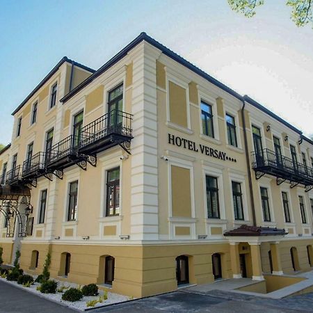 Hotel Versay Băile Herculane Esterno foto
